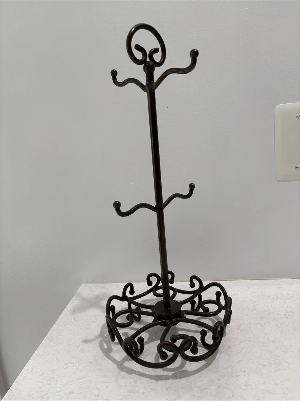Princess House brown metal mug stand